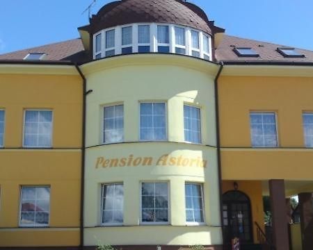 Pension Astoria กลาชเตเรซ นาด โอห์รี ภายนอก รูปภาพ